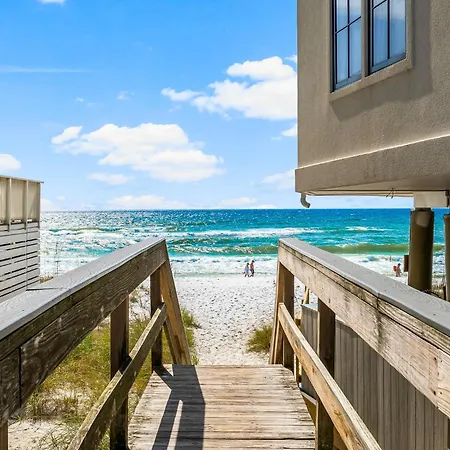 Claire De Lune With Pool And Beach Access